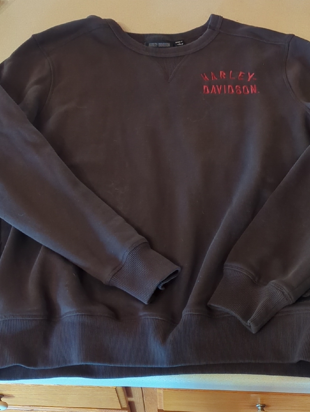 Harley-Davidson Black Crewneck Sweatshirt with Red Logo Embroidery